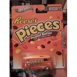 Hot Wheels Volkswagen Micro Bus Reese's Piece Peanut Butter Hershey's Premium